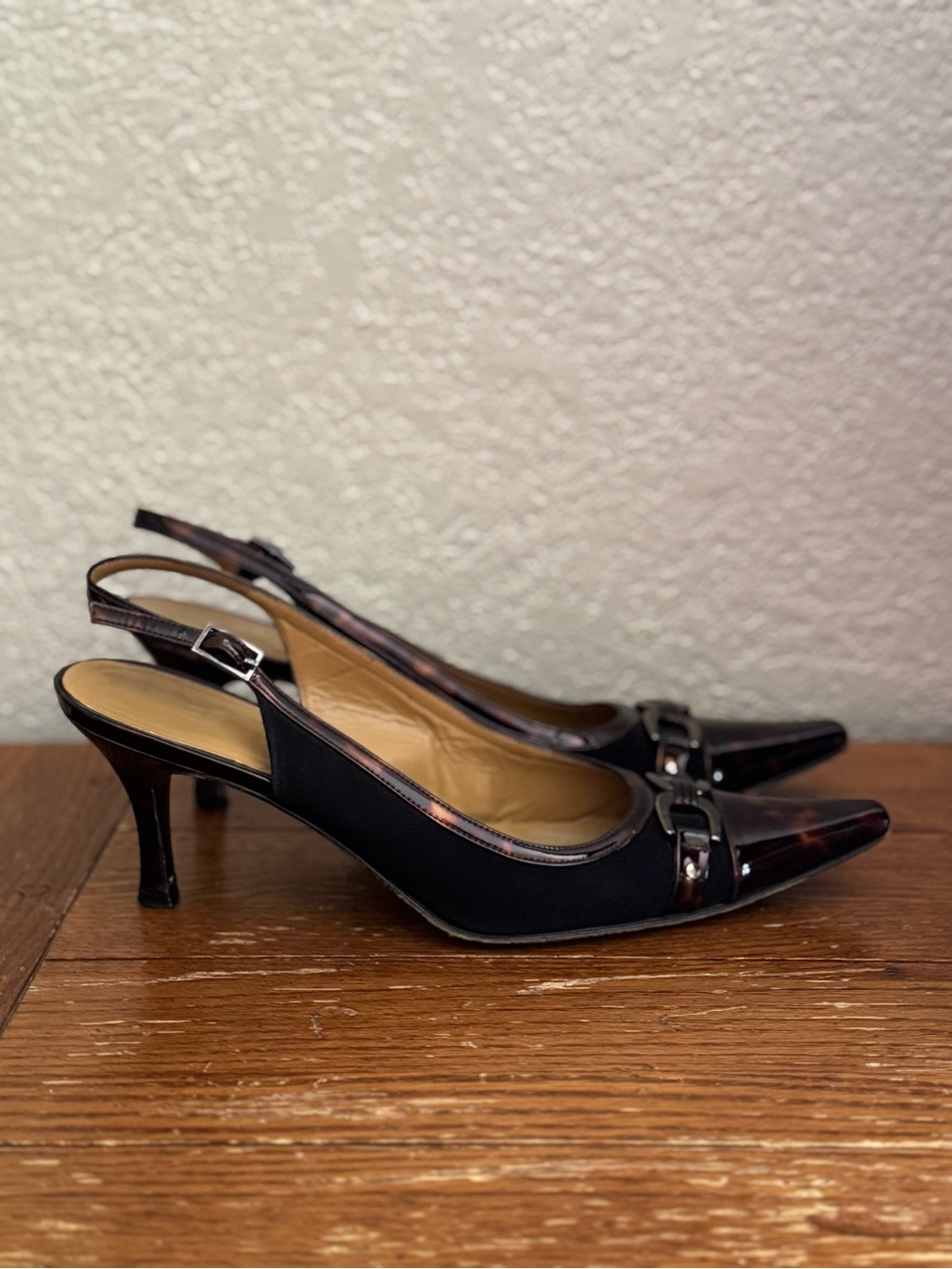 Stuart Weitzman Women's Aspect Black Crepe Sling Back Heels Luxury